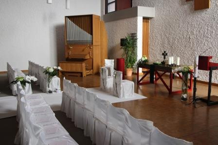 Versöhnungskirche Ergoldsbach | Evang.-Luth. Kirchengemeinde in Neufahrn Niederbayern